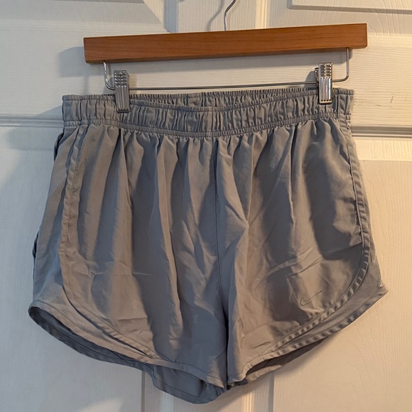 Nike Dri-Fit Tempo Running Shorts - Picture 1 of 6